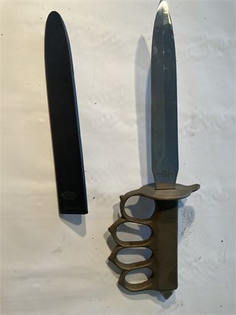 U.S. Model 1918 trench knife,