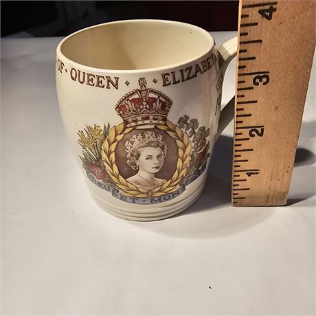 Commemorative beaker cup celebrating the coronation of Queen Elizabeth II, which