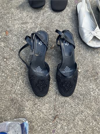 Women shoes size 8