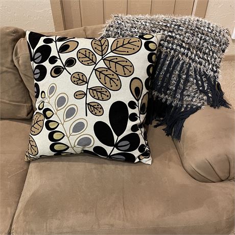 Decorative Pillow with Coordinated Throw Blanket