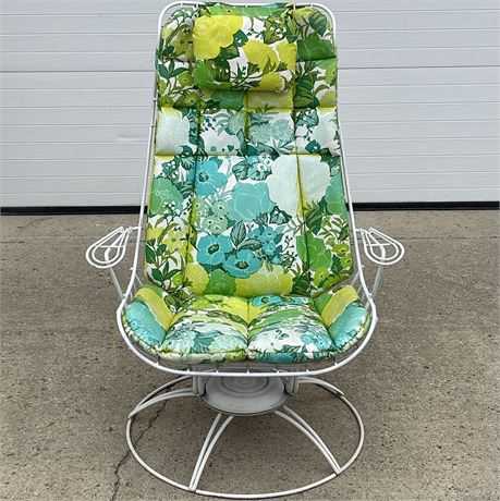 Mid Century Homecrest Wire Frame Swivel Rocker Patio Chair