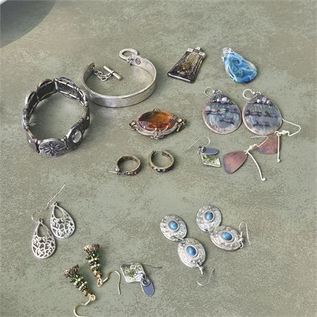 Assortment jewelry lot