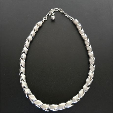 1950's Trifari Vintage Silvertone Flower Link Layering Choker Necklace
