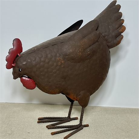 Rustic Metal Rooster Statue