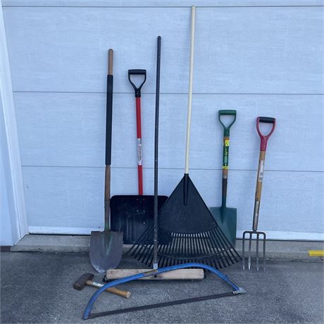 Grouping of Outdoor Tools