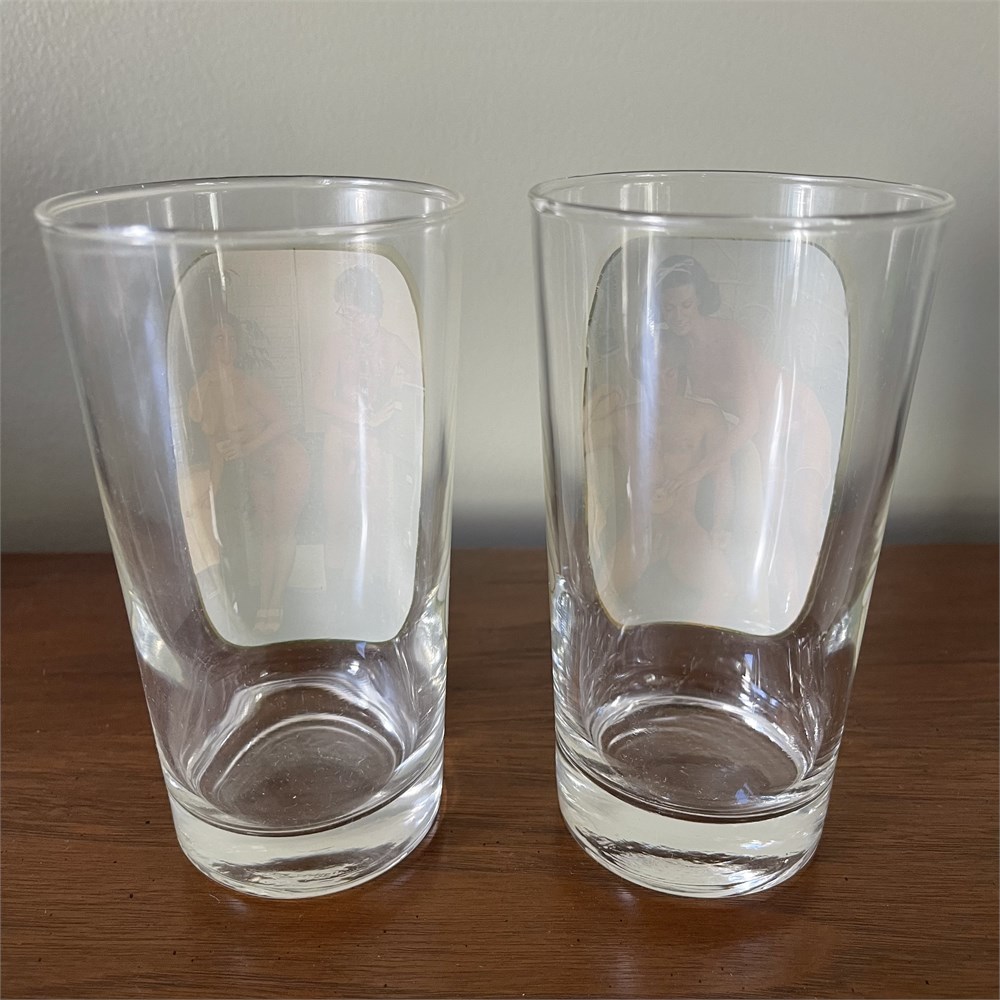 Blazing Auctions - Set of 3 Vintage Peek-a-Boo Drinking Glasses