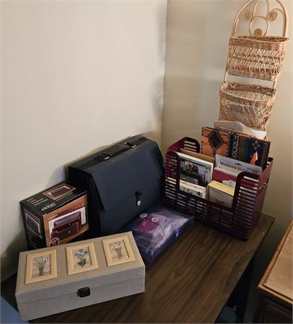 All Occasion Cards & Staionary~Table Clean off
