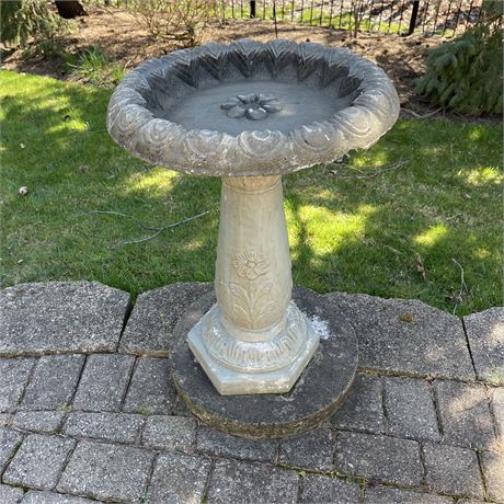 Concrete Bird Bath with Embossed Flower Stand