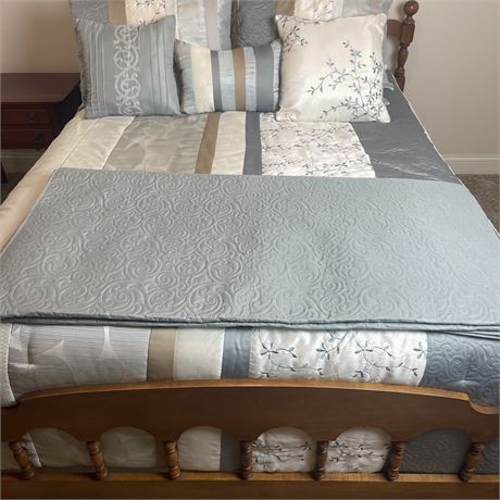 Full Size Bed Ensemble with Many Decorative Pillows - BEDDING ONLY