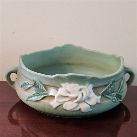 Roseville Pottery 1950's Gardenia Handled Bowl
