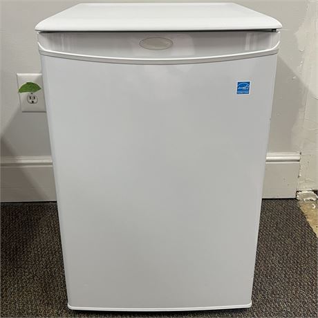 Danby Designer Compact Fridge Model DAR026A1WDD