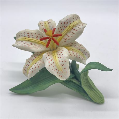 1989 Lenox Fine Porcelain Lily Figurine