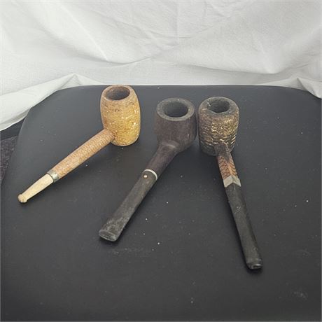 Corn Cob Tobacco Pipes.