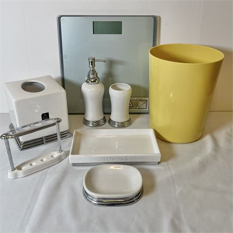 Bathroom Accessories with Scale