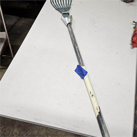 Mini- lawn rake