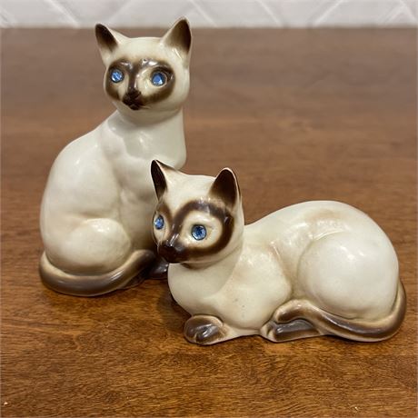 Vtg Rhinestoned Eyes Siamese Cats Ceramic S&P Shakers