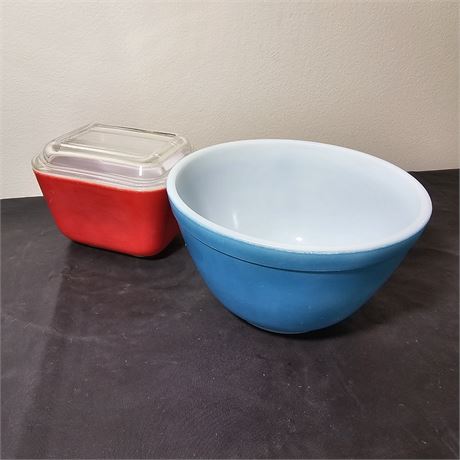 Pyrex Red Refrigerator Dish w/Lid and Blue Mixing Bowl