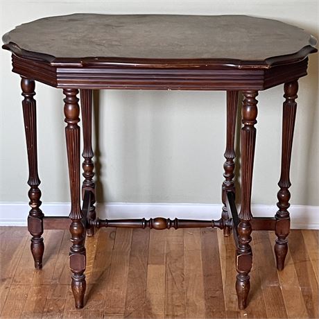 6-Legged Wooden Side Table with Scalloped Edges