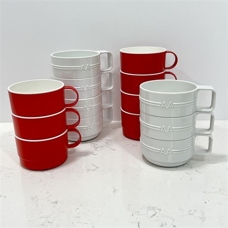 Collection of Vtg United & American Airlines Airline Plastic Stackable Mugs