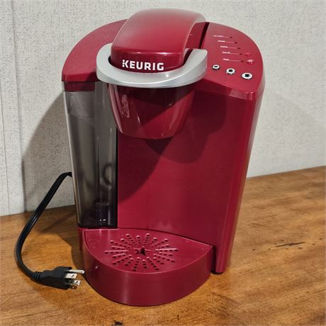 Keurig K100 Classic-Red Coffee Maker, Like New