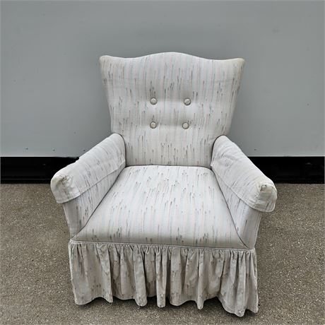 Lightweight upholstered accent chair