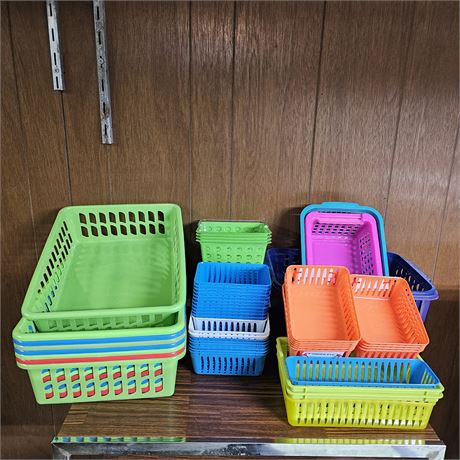 Plastic Organizers Baskets Lot