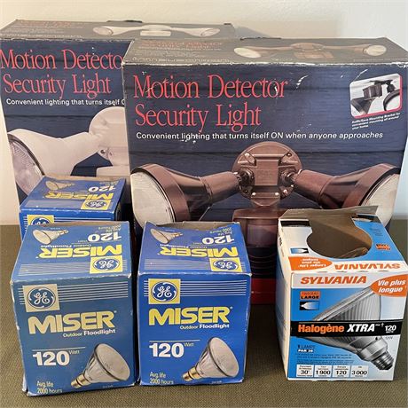 (2) NIB Motion Detector Security Lights w/ (4) Outdoor Floodlight Bulbs