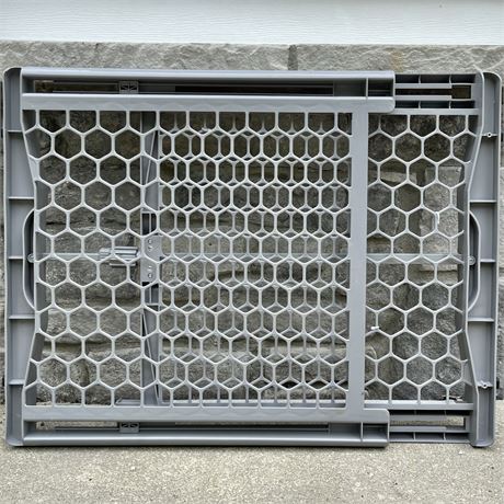Expandable Pet Gate