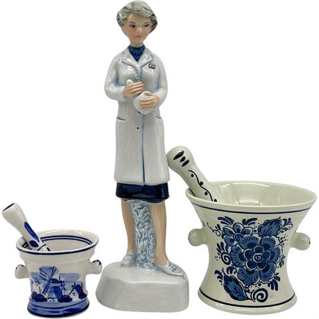 Vtg Blauw Delfts & Holland Mortar and Pestle Sets w/ Pharmacist Figurine