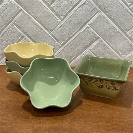 4 GP Hospitality Collection Ruffled Bowls w/ Pier 1 Imports "Olive" Square Bowl