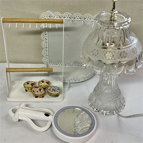 Women's Vanity Lot