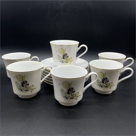 Set of 6 Vintage Holly Hobbie Cups and Saucers