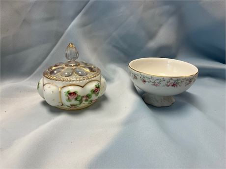 Fenton Charleston Rose Powder Jar