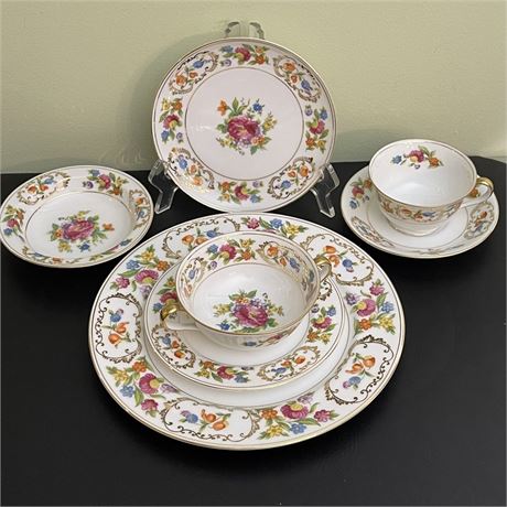 Noritake Dresdena 7pc. Dinnerware Set