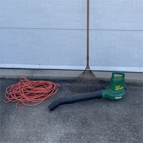 Weed Eater 2510 Blower w/ Extension Cord & Rake