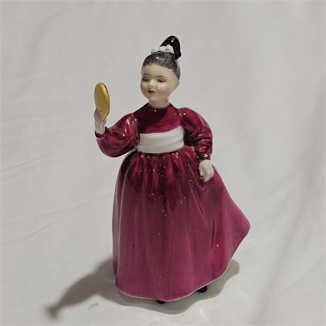 1972 Royal Doulton figurine titled "Vanity," model number HN2475.