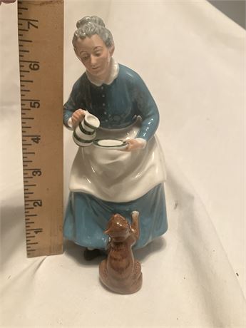 Royal Doulton figurine titled "The Favourite," with the model number HN 2249.