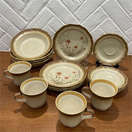 16-piece Mikasa “Whole Wheat” Dishes - Service for 4