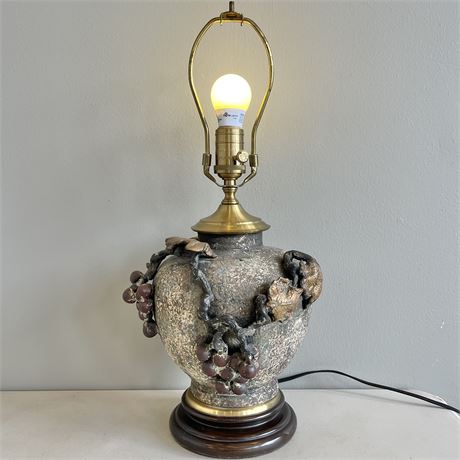 Vtg Wildwood Raised Grape Motif Ceramic 3-Way Table Lamp