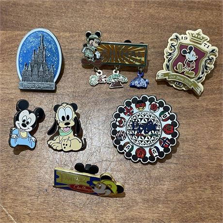 Lot of 7 2006 - 2008 Disney Mickey Mouse Official Pin Trading Pins