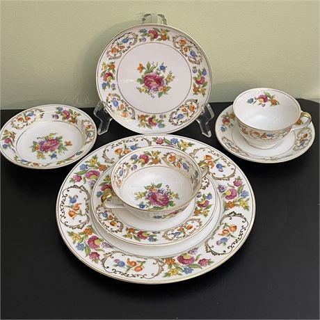 Noritake Dresdena 7pc. Dinnerware Set