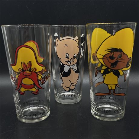 Blazing Auctions - Vintage Pepsi Collector Series Looney Tunes Glasses