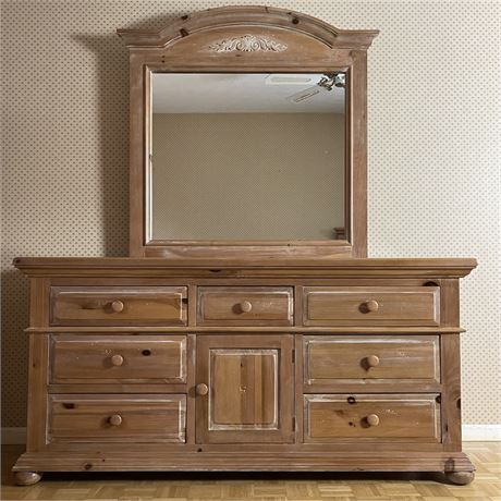 Broyhill Solid Wood 9-Drawer Dresser with Detachable Mirror