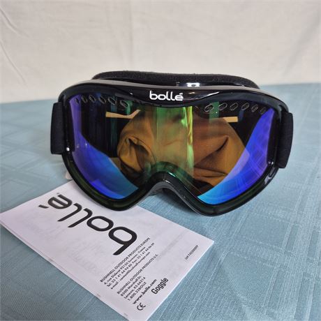 NIB Bolle Carve Ski/Snowboard Goggles