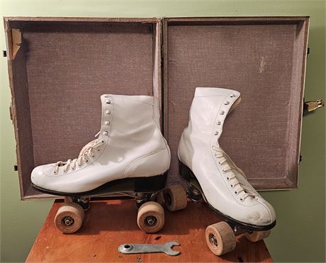 CHICAGO Hyde Women's Vintage Roller Skates No.87 Wood Wheels w/ Oak Soles & Case