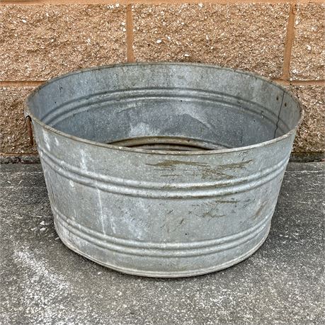 Large Vintage Galvanized Wash Bucket - 22 x 11"