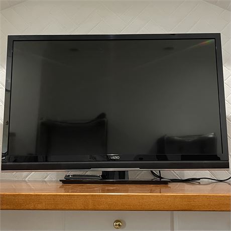 Vizio 42" LED 1080P Smart TV on Stand with Remote
