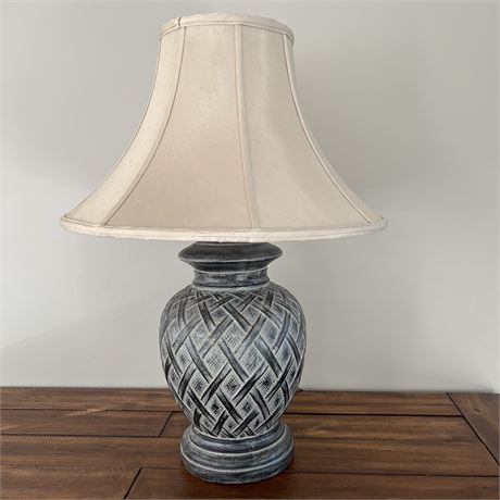 Diamond Weaved Basket Style Washed Tone Table Lamp