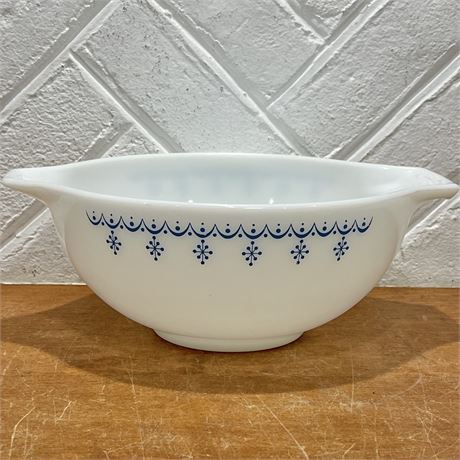 Vtg Pyrex "Blue Snowflake Garland" Cinderella Mixing Bowl