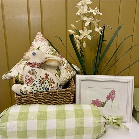 Coordinated Decorative Lot